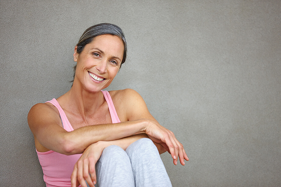 portrait-of-an-attractive-mature-woman-in-gymwear-2025-04-06-07-19-17-utc (2) (1)